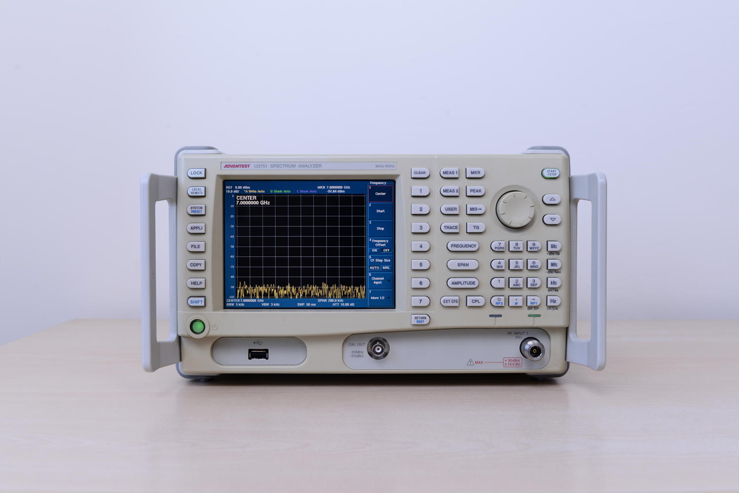 Анализатор спектра Advantest U3751